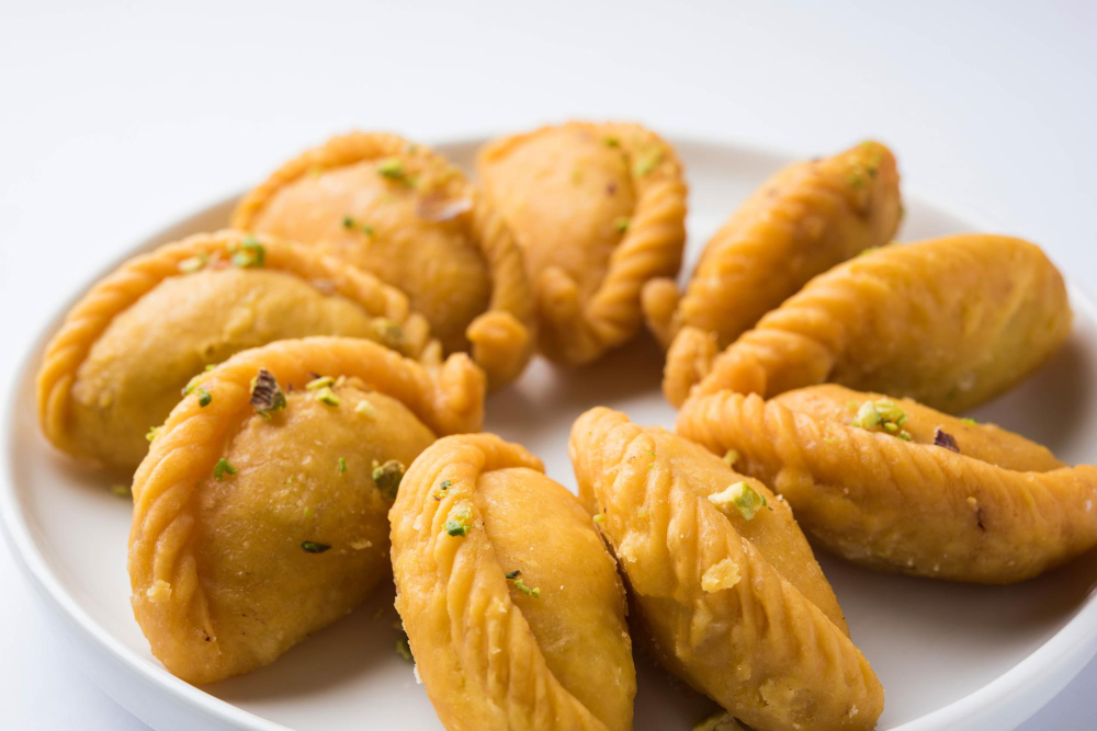 CRUNCHY AND SAVORY NAMKEEN